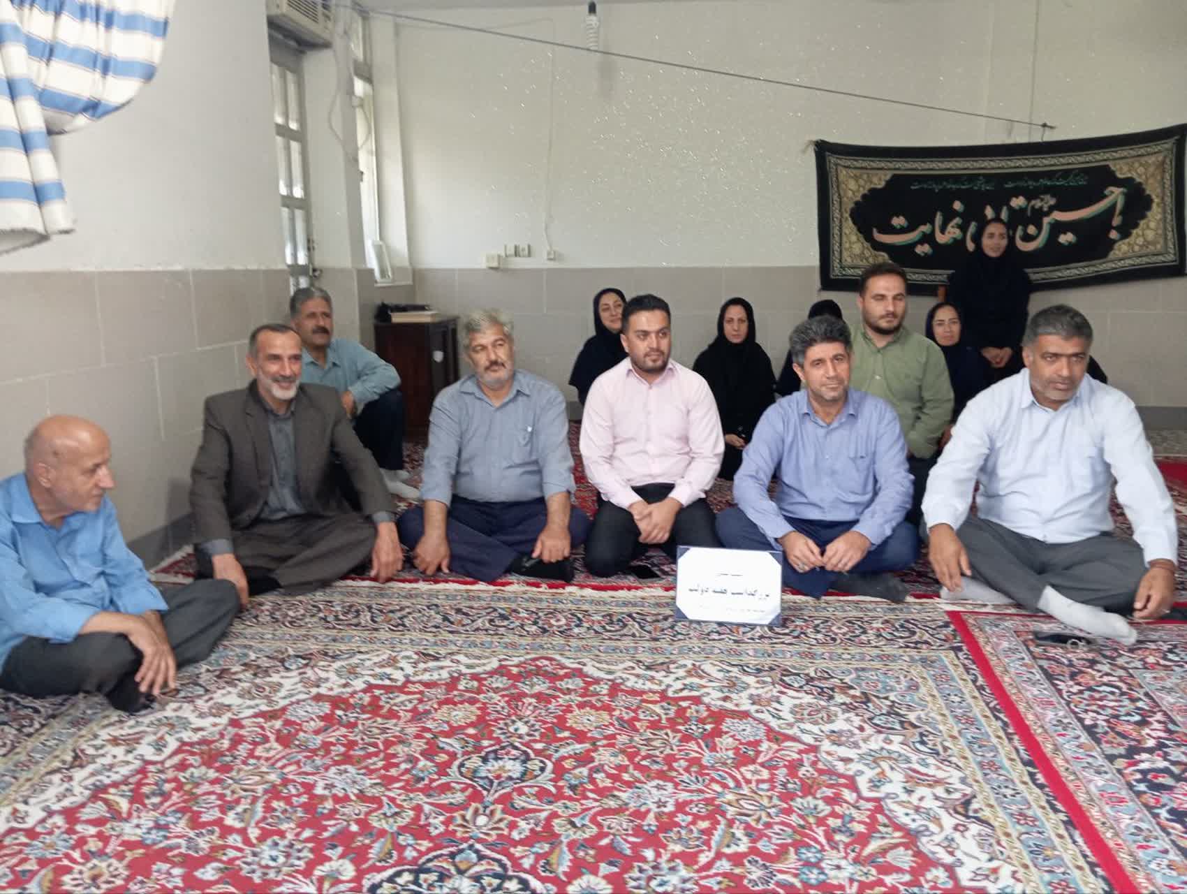 برگزاری نشست تبیینی بزرگداشت هفته دولت در مدیریت جهاد کشاورزی شهرستان بندرگز